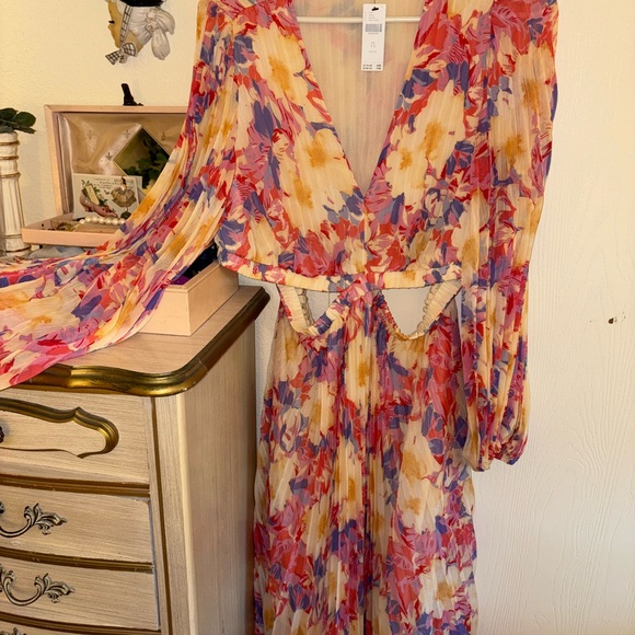 Astr The Label - Anthropologie Floral Long Sleeve Maxi Dress - Picture 4 of 7